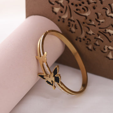Elegant Butterfly Bracelet – Cleira